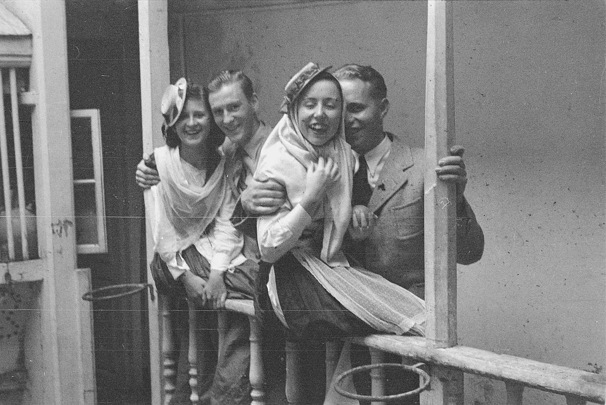 Muestra de trajes típicos